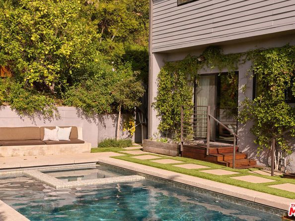 8951 St Ives Drive, West Hollywood CA 90069