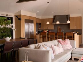 8951 St Ives Drive, West Hollywood CA 90069