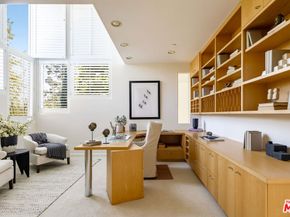 222 Avondale Avenue, Los Angeles CA 90049