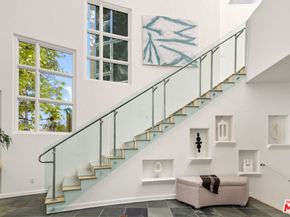 222 Avondale Avenue, Los Angeles CA 90049