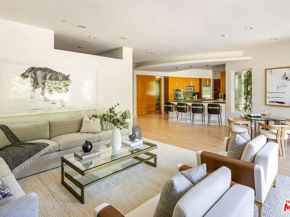 222 Avondale Avenue, Los Angeles CA 90049
