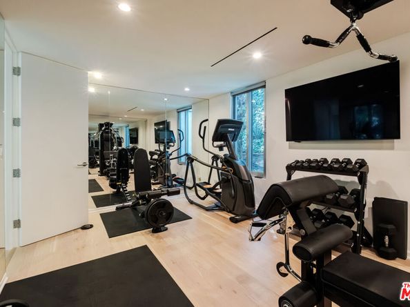 2731 Hutton Drive, Beverly Hills CA 90210