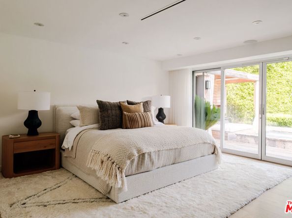 2731 Hutton Drive, Beverly Hills CA 90210