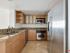 13700 Marina Pointe Drive 714, Marina Del Rey CA 90292