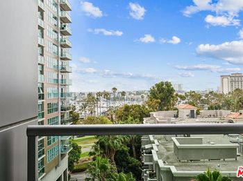 13700 Marina Pointe Drive