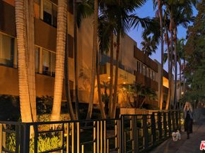 1233 N Laurel Avenue 216, West Hollywood CA 90046