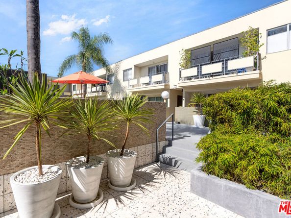 1233 N Laurel Avenue 216, West Hollywood CA 90046