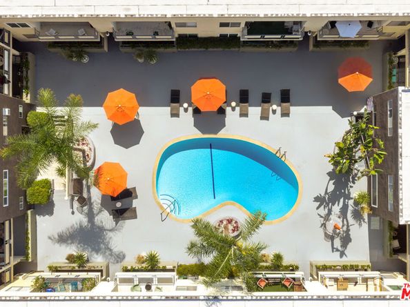 1233 N Laurel Avenue 216, West Hollywood CA 90046