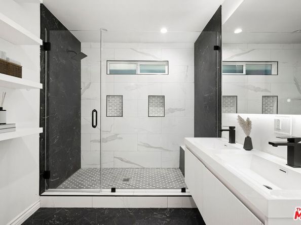 8061 Woodland Lane, Los Angeles CA 90046