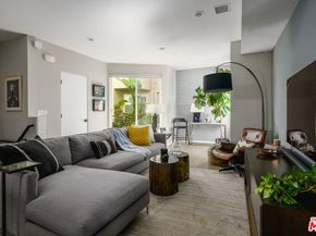 1244 1/2 Gordon Street, Los Angeles CA 90038