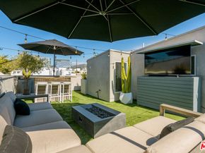 1244 1/2 Gordon Street, Los Angeles CA 90038