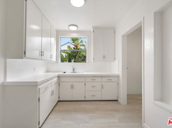 7262 W 85th Street, Westchester CA 90045