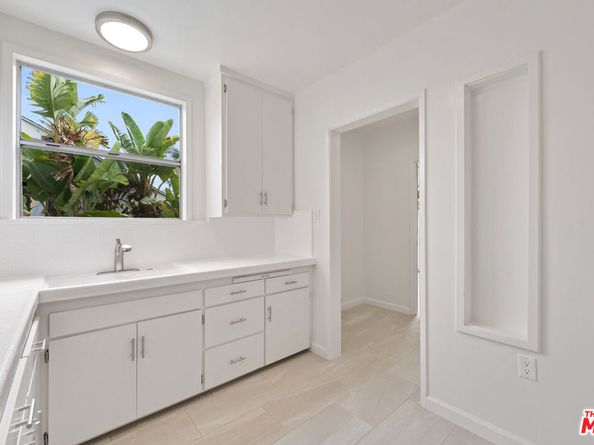 7262 W 85th Street, Westchester CA 90045