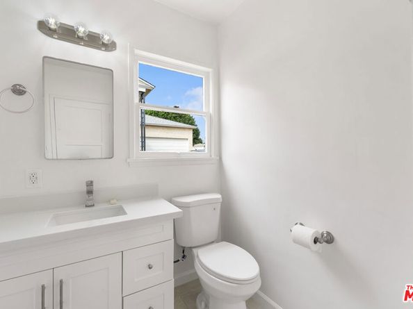 7262 W 85th Street, Westchester CA 90045