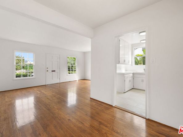 7262 W 85th Street, Westchester CA 90045
