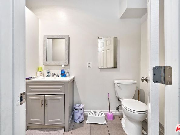 182 E 35th Street, Los Angeles CA 90011