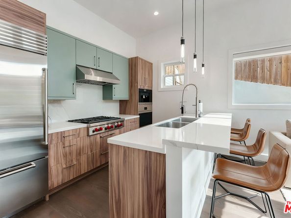 3850 Glenalbyn Drive, Los Angeles CA 90065