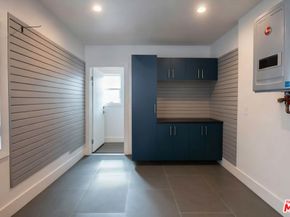 3850 Glenalbyn Drive, Los Angeles CA 90065