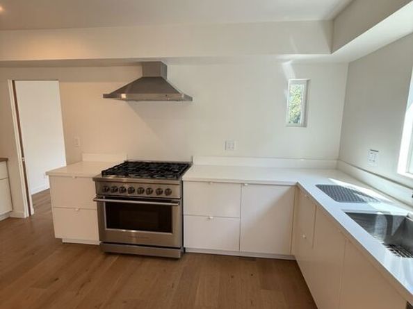 1506 W 54th Street, Los Angeles CA 90062