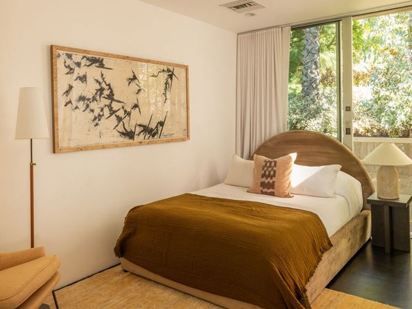 2327 Ewing Street, Los Angeles CA 90039