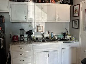 2660 Newell Street, Los Angeles CA 90039