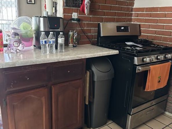 2660 Newell Street, Los Angeles CA 90039