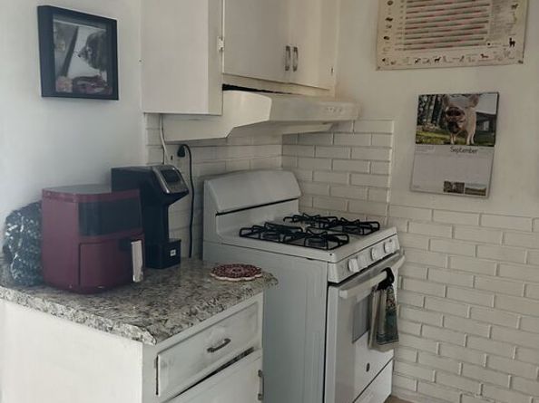 2660 Newell Street, Los Angeles CA 90039