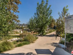 2660 Newell Street, Los Angeles CA 90039