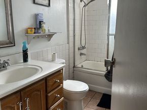 2660 Newell Street, Los Angeles CA 90039