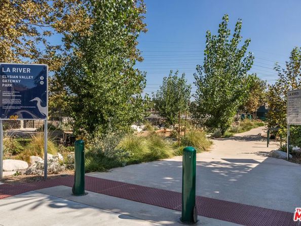 2660 Newell Street, Los Angeles CA 90039