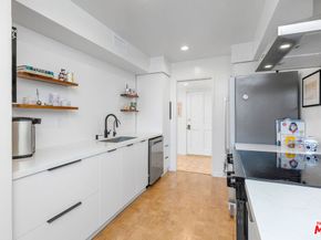 4487 Colbath Avenue 310, Sherman Oaks CA 91423