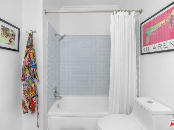 4487 Colbath Avenue 310, Sherman Oaks CA 91423