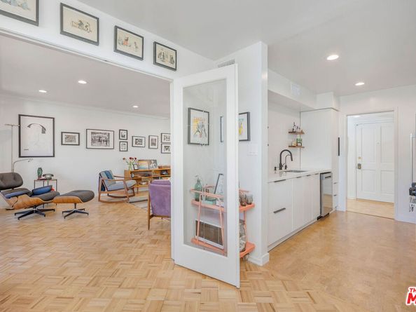 4487 Colbath Avenue 310, Sherman Oaks CA 91423