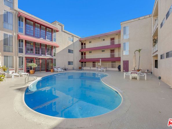 4487 Colbath Avenue 310, Sherman Oaks CA 91423