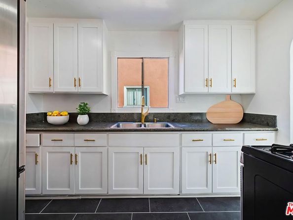 613 E 76th Place, Los Angeles CA 90001