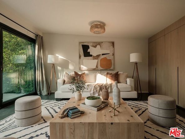 430 N Flores Street, Los Angeles CA 90048