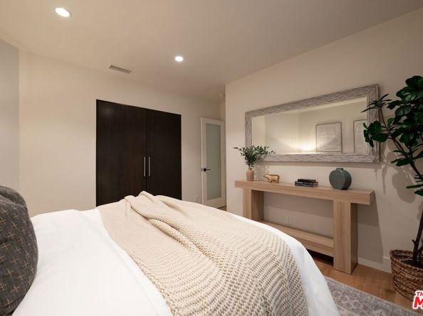 430 N Flores Street, Los Angeles CA 90048