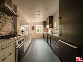 430 N Flores Street, Los Angeles CA 90048