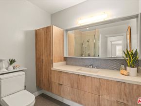 930 3rd Street 305, Santa Monica CA 90403