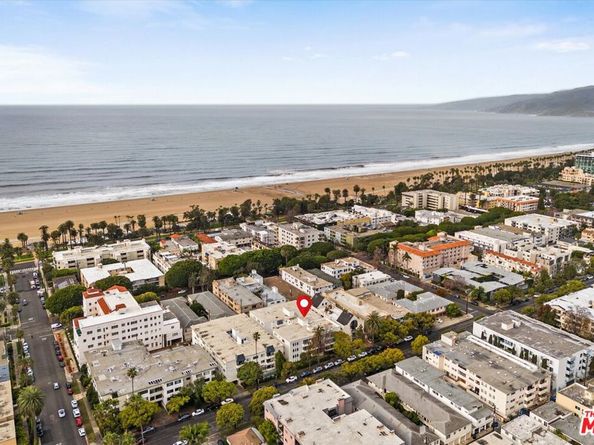 930 3rd Street 305, Santa Monica CA 90403