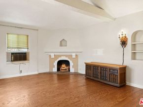 2624 S Garth Avenue, Los Angeles CA 90034