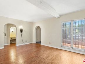 2624 S Garth Avenue, Los Angeles CA 90034