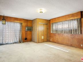 2624 S Garth Avenue, Los Angeles CA 90034