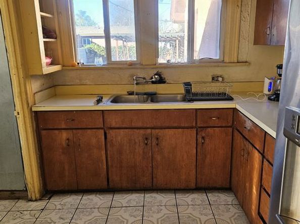 5319 6th Avenue, Los Angeles CA 90043