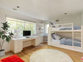 562 Stassi Lane, Santa Monica CA 90402