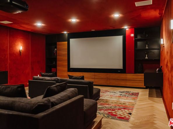 562 Stassi Lane, Santa Monica CA 90402