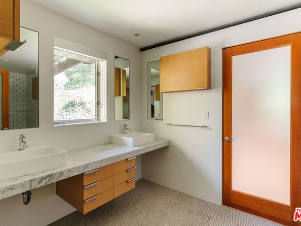 562 Stassi Lane, Santa Monica CA 90402