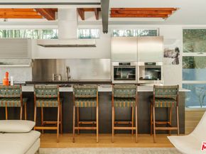 562 Stassi Lane, Santa Monica CA 90402