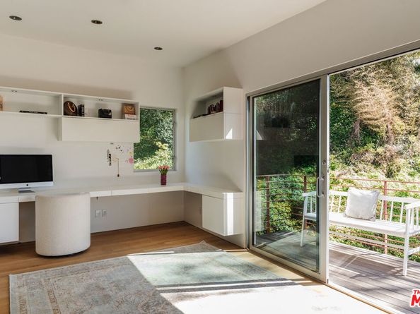 562 Stassi Lane, Santa Monica CA 90402