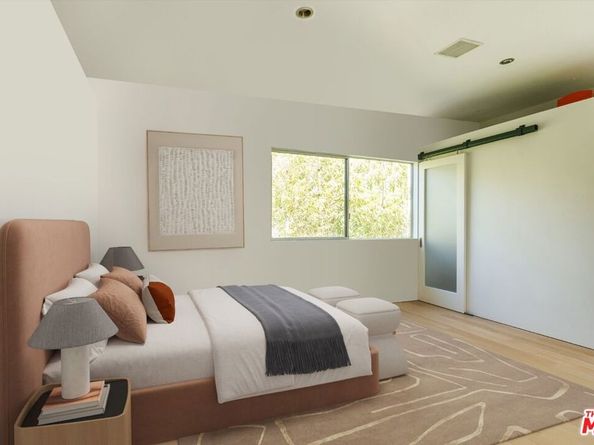 562 Stassi Lane, Santa Monica CA 90402